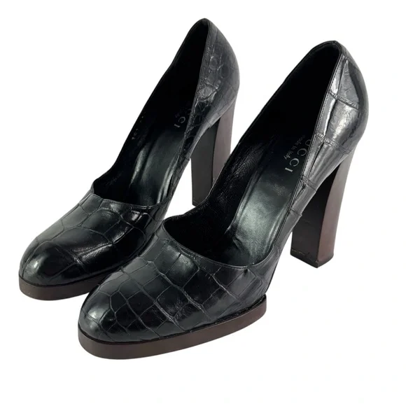 GUCCI Black Alligator Heels Pumps Made in Italy Marked as 39B-9US